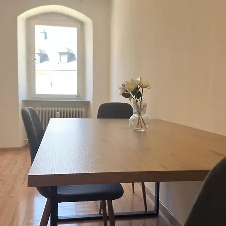 Great Location Near A93, A9 For Workers Apartman Kirchenlamitz